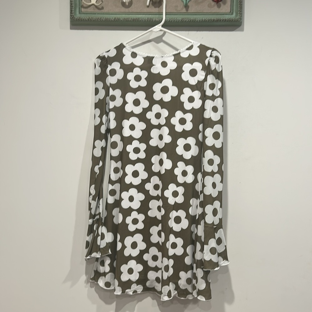 Delia’s retro 70s Floral power Olive White Women's mod mesh mini dress medium - Picture 6 of 6